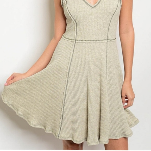 💋BEIGE RIBBED SKATER DRESS💋 - Picture 4 of 6